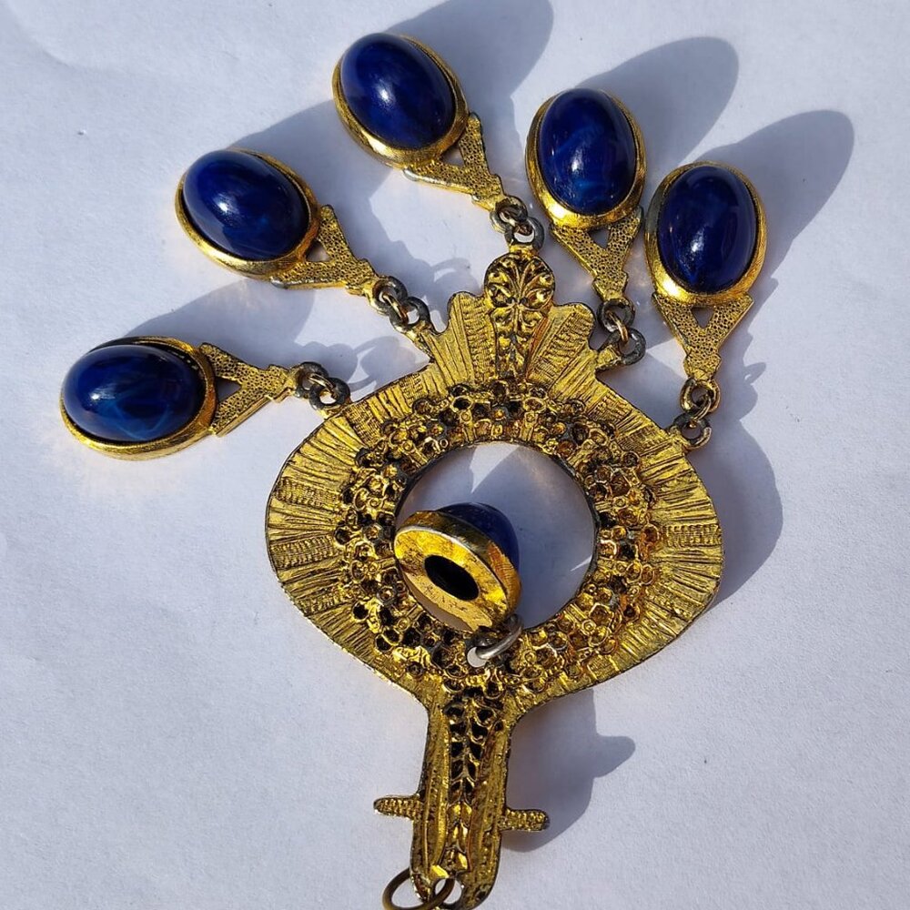 B6 Beautiful Gold Tone Vintage Pendant 1960’sOttonan Boho Style – blue Stones